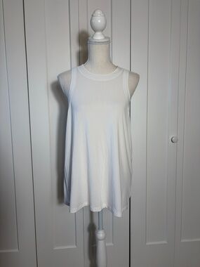 Classic White Sleeveless Tank Top